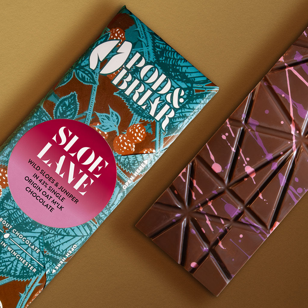 Wild sloes & juniper oat m*lk chocolate bar 95g